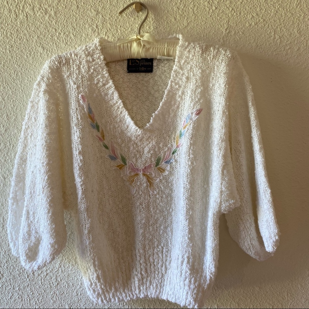 Vintage 80s Le Roy knits cream short sleeve sweater with pastel appliqué size SP